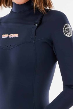 RIP CURL - WMNS.D/PATROL 32GB CZ ST Produktbild - The Dawn Patrol Performance incorporates E5 neoprene with E5 stress point taping to provide a durable, performance-based wetsuit at a great value.