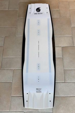 RONIX – 2020 RXT Black Out Technology 140 - Used Wakeboard