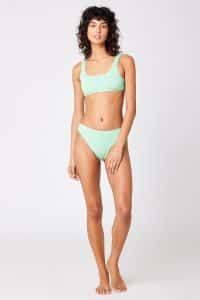 RIP CURL - X Surf And The City Halter Bikini Top - Light Green Produktbild - One Size Fits All!\n\nThe Rip Curl X Surf and The City Bralette bikini top, with its ribbed fabric, hugs the body for optimum comfort. Available in sober or pastel colors, it's a very cute model to pair with panties from the same range.