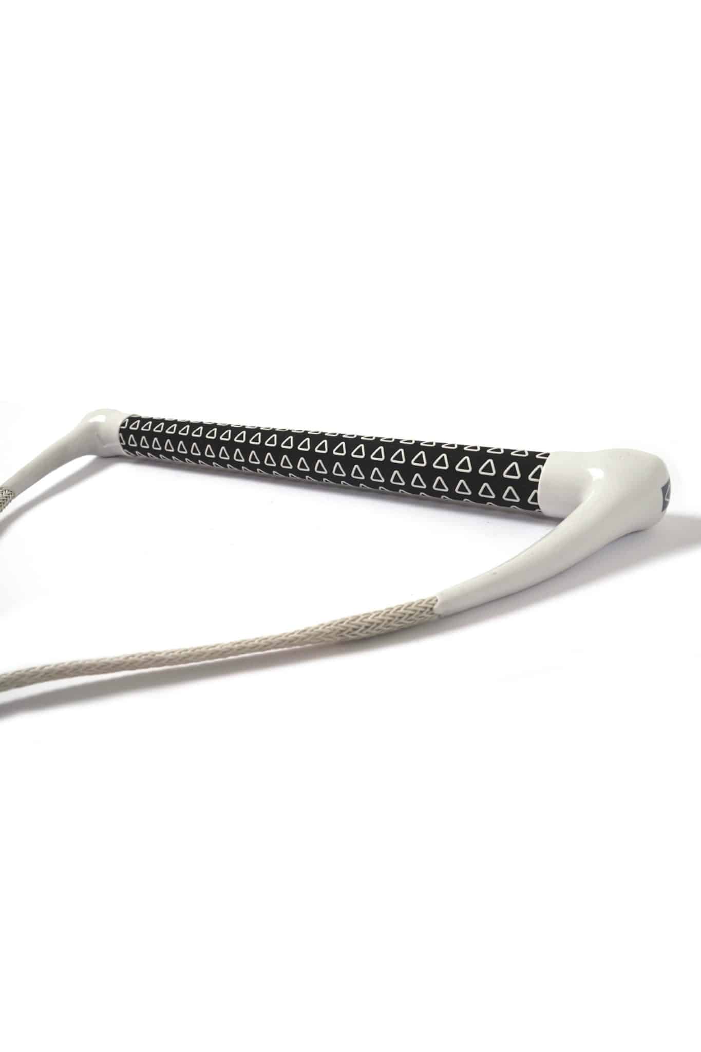 FE011103_Team_Handles_12