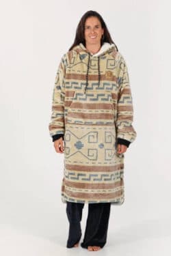 AFTER ESSENTIALS Sofa Poncho - The Dude
