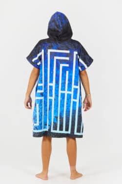 After Essentials Artist's Series Poncho L'atlas1
