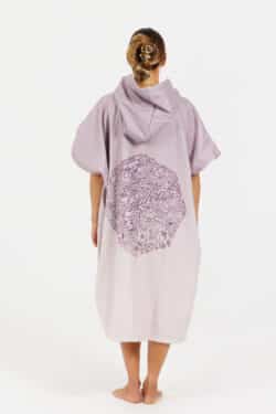 After Essentials Mind Set Poncho Landifornia3