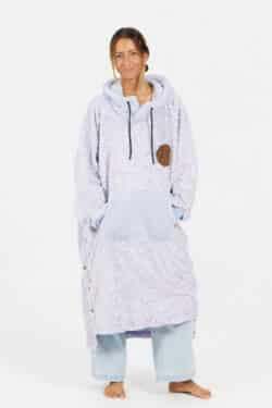 After Essentials Sofa Poncho Noodles
