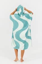 After Essentials Swim Club Poncho Ondulations Green1