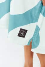 After Essentials Swim Club Poncho Ondulations Green5