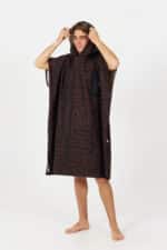 After Essentials Tech Pocket Poncho Black Snake2