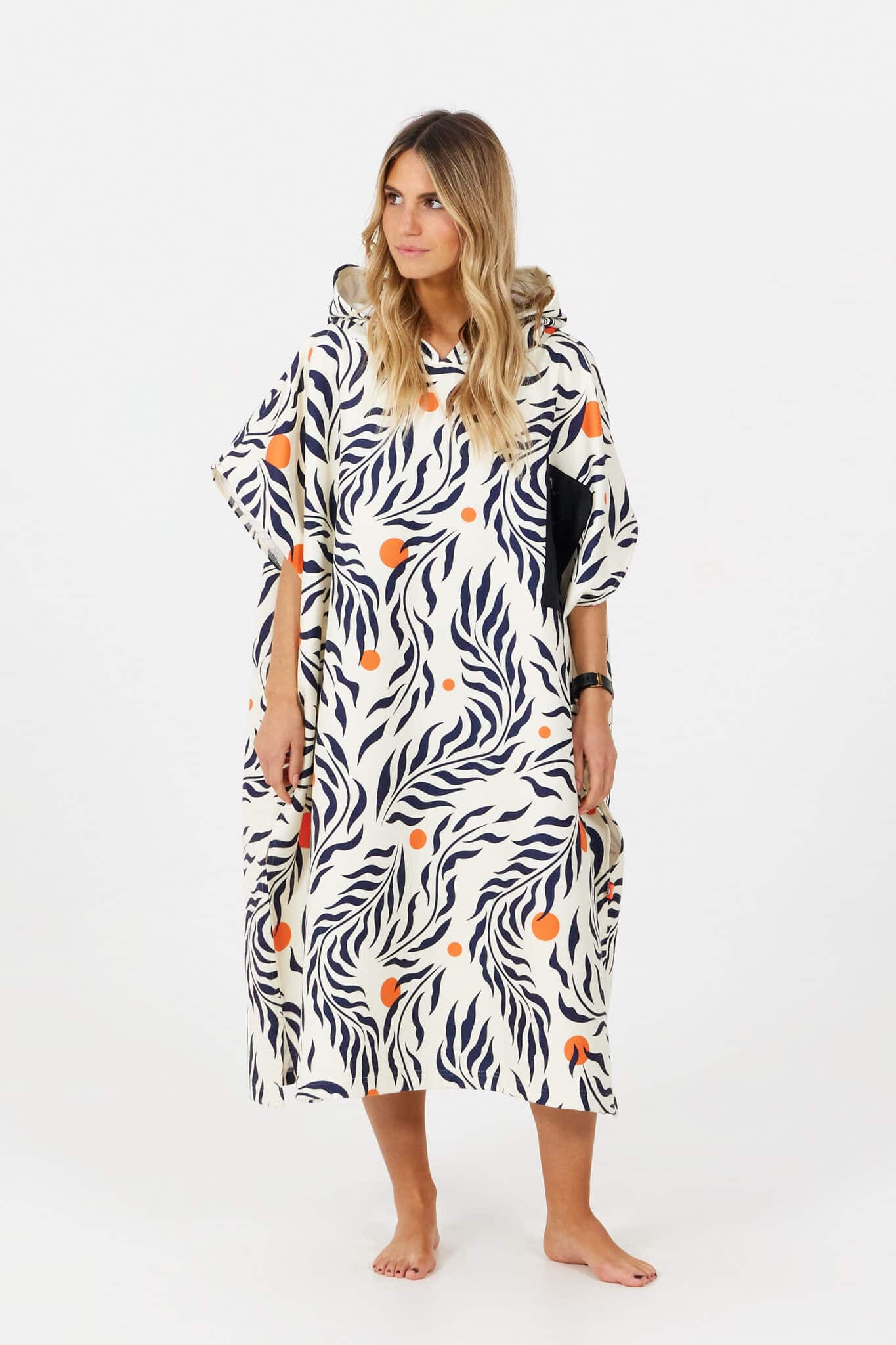 After Essentials Tech Pocket Poncho Feather Leaves After Essentials Tech Pocket Poncho Feather Leaves