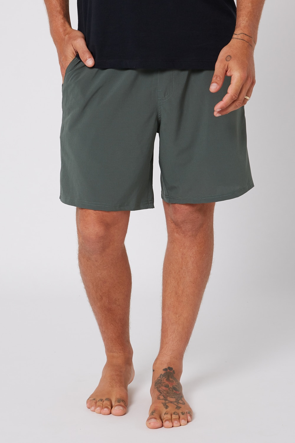 Fe02606 Tech Shorts Olive 1 Fe02606 Tech Shorts Olive 1